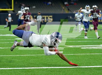 Thumbnail 3 in St. Thomas More vs. Lafayette Christian Academy (LHSAA Div II Select Final) photogallery.