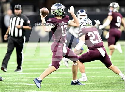 Thumbnail 1 in St. Thomas More vs. Lafayette Christian Academy (LHSAA Div II Select Final) photogallery.