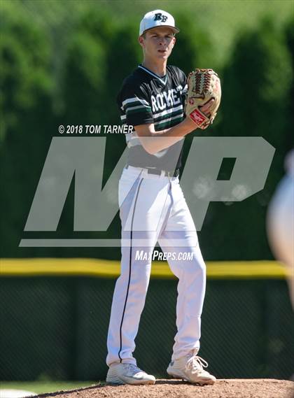 Thumbnail 2 in Sterling @ Rock Falls (IHSA Regional Final) photogallery.