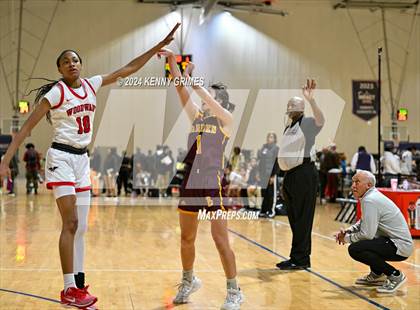 Thumbnail 1 in Spring Garden vs. Woodward Academy (She Got Game Classic) photogallery.