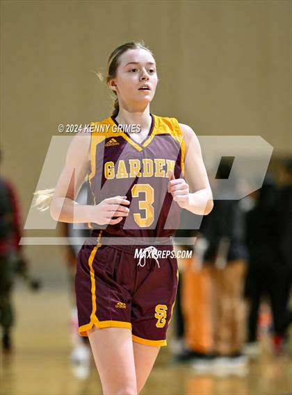 Thumbnail 1 in Spring Garden vs. Woodward Academy (She Got Game Classic) photogallery.