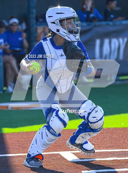 Thumbnail 3 in Snook vs Centerville (UIL 2A Reg IV Bi-District Playoff) photogallery.