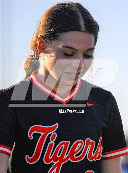 Thumbnail 1 in Snook vs Centerville (UIL 2A Reg IV Bi-District Playoff) photogallery.