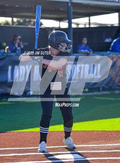 Thumbnail 3 in Snook vs Centerville (UIL 2A Reg IV Bi-District Playoff) photogallery.