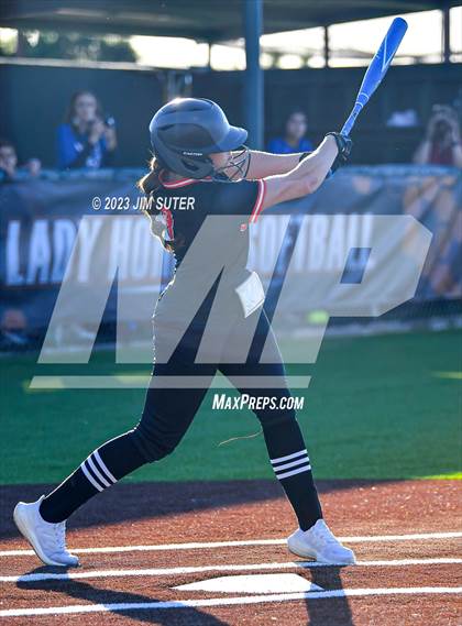 Thumbnail 1 in Snook vs Centerville (UIL 2A Reg IV Bi-District Playoff) photogallery.