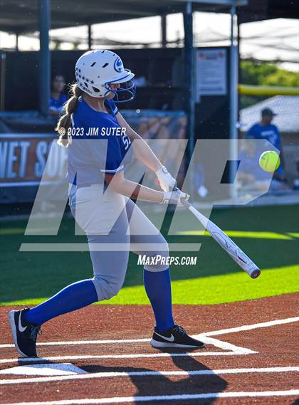 Thumbnail 2 in Snook vs Centerville (UIL 2A Reg IV Bi-District Playoff) photogallery.