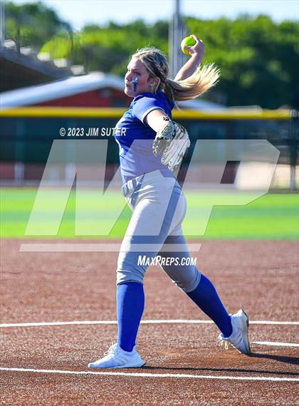 Thumbnail 2 in Snook vs Centerville (UIL 2A Reg IV Bi-District Playoff) photogallery.