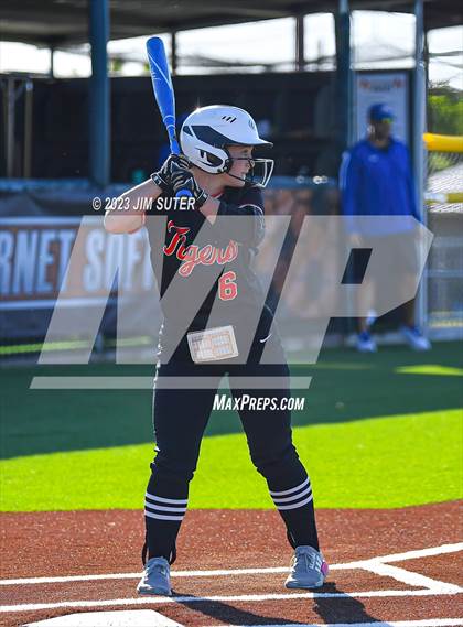 Thumbnail 1 in Snook vs Centerville (UIL 2A Reg IV Bi-District Playoff) photogallery.