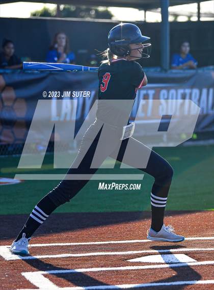 Thumbnail 2 in Snook vs Centerville (UIL 2A Reg IV Bi-District Playoff) photogallery.