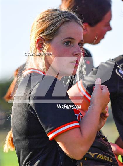 Thumbnail 1 in Snook vs Centerville (UIL 2A Reg IV Bi-District Playoff) photogallery.