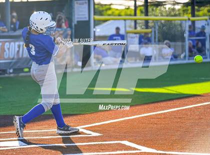 Thumbnail 1 in Snook vs Centerville (UIL 2A Reg IV Bi-District Playoff) photogallery.