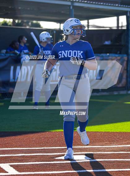 Thumbnail 1 in Snook vs Centerville (UIL 2A Reg IV Bi-District Playoff) photogallery.