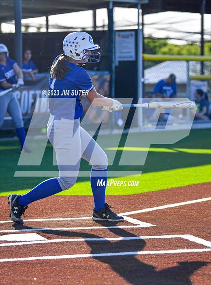 Thumbnail 2 in Snook vs Centerville (UIL 2A Reg IV Bi-District Playoff) photogallery.