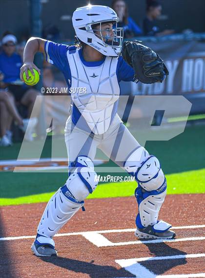Thumbnail 1 in Snook vs Centerville (UIL 2A Reg IV Bi-District Playoff) photogallery.