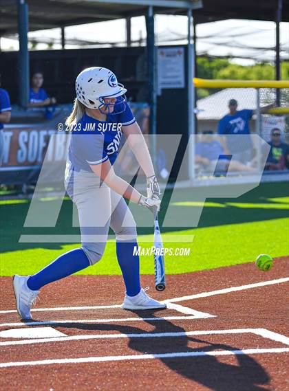 Thumbnail 2 in Snook vs Centerville (UIL 2A Reg IV Bi-District Playoff) photogallery.