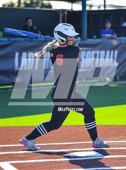 Thumbnail 2 in Snook vs Centerville (UIL 2A Reg IV Bi-District Playoff) photogallery.