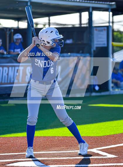 Thumbnail 1 in Snook vs Centerville (UIL 2A Reg IV Bi-District Playoff) photogallery.