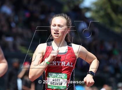 Thumbnail 2 in Oregon Relays Day 2 photogallery.