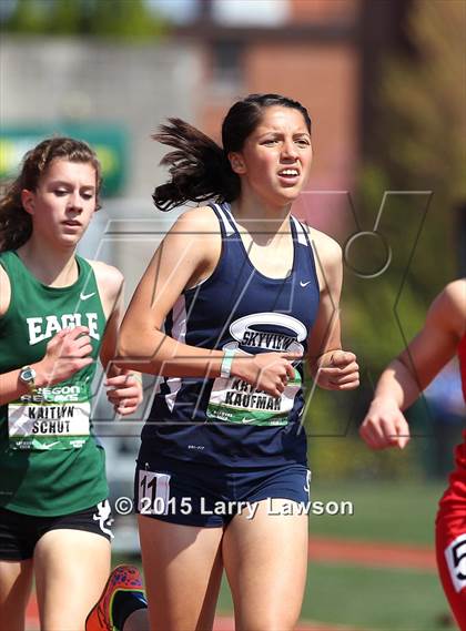 Thumbnail 3 in Oregon Relays Day 2 photogallery.
