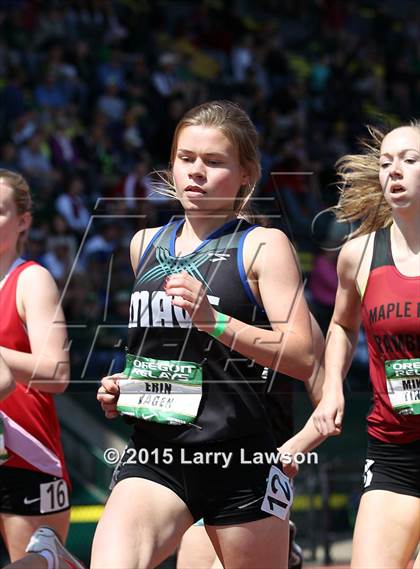 Thumbnail 1 in Oregon Relays Day 2 photogallery.