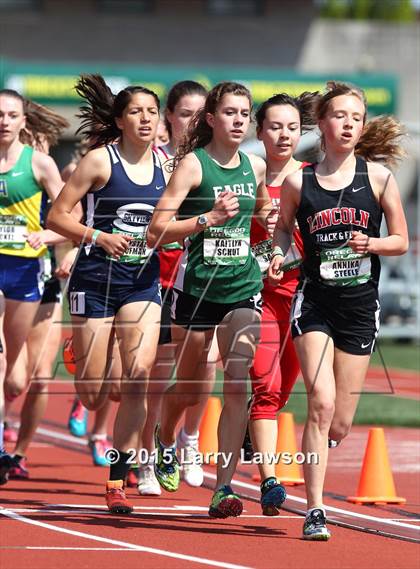 Thumbnail 3 in Oregon Relays Day 2 photogallery.