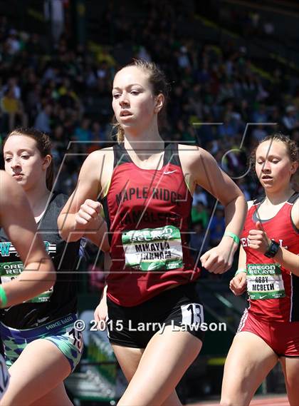 Thumbnail 3 in Oregon Relays Day 2 photogallery.