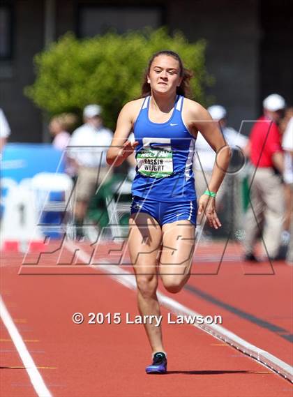 Thumbnail 1 in Oregon Relays Day 2 photogallery.