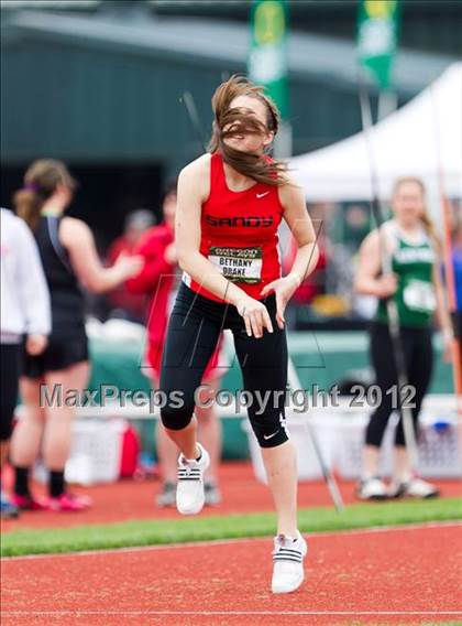 Thumbnail 3 in 2012 Oregon Relays photogallery.