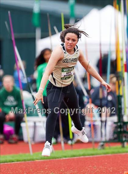 Thumbnail 2 in 2012 Oregon Relays photogallery.