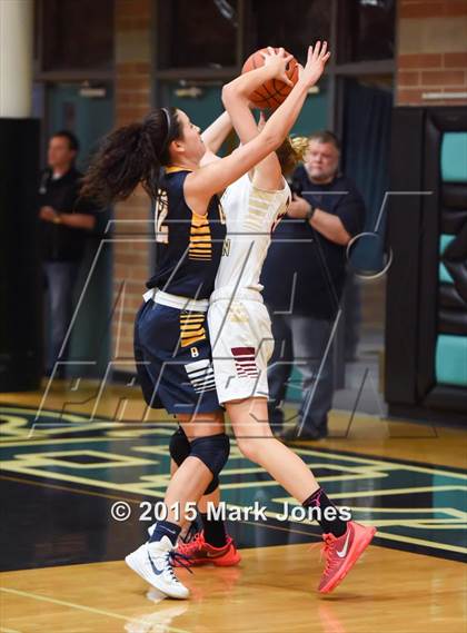 Thumbnail 1 in Oaks Christian vs. Bellevue (Nike Tournament of Champions) photogallery.