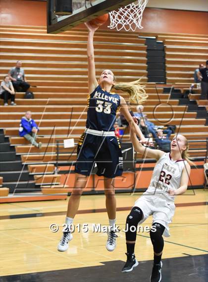 Thumbnail 3 in Oaks Christian vs. Bellevue (Nike Tournament of Champions) photogallery.