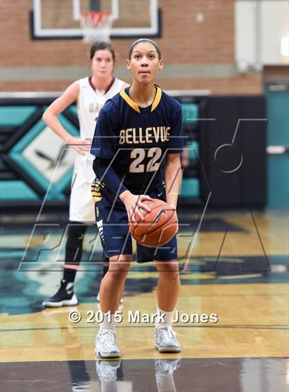 Thumbnail 1 in Oaks Christian vs. Bellevue (Nike Tournament of Champions) photogallery.