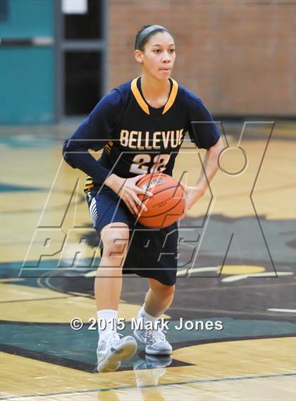 Thumbnail 3 in Oaks Christian vs. Bellevue (Nike Tournament of Champions) photogallery.
