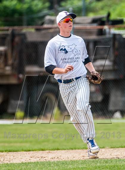 Thumbnail 2 in Massachusetts vs Connecticut All-Stars (Seniors) photogallery.