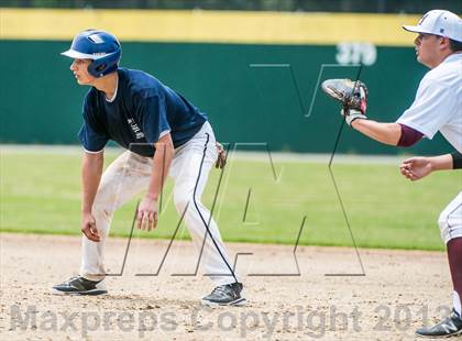 Thumbnail 2 in Massachusetts vs Connecticut All-Stars (Seniors) photogallery.