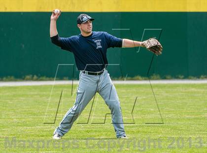 Thumbnail 3 in Massachusetts vs Connecticut All-Stars (Seniors) photogallery.