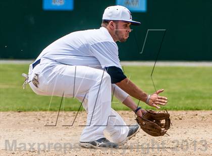 Thumbnail 2 in Massachusetts vs Connecticut All-Stars (Seniors) photogallery.