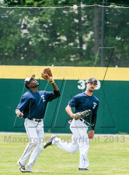 Thumbnail 3 in Massachusetts vs Connecticut All-Stars (Seniors) photogallery.