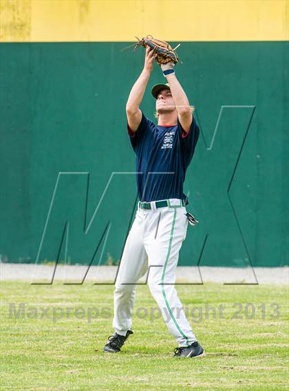 Thumbnail 2 in Massachusetts vs Connecticut All-Stars (Seniors) photogallery.