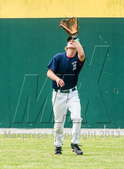 Thumbnail 1 in Massachusetts vs Connecticut All-Stars (Seniors) photogallery.