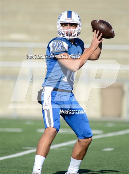 Thumbnail 3 in San Diego vs. Kearny (CIF SDS D4 Final) photogallery.