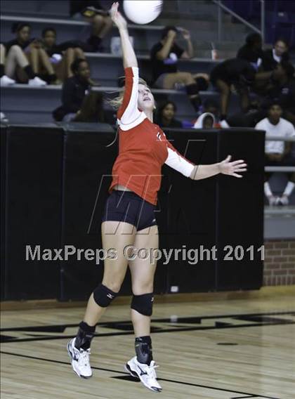 Thumbnail 2 in Martin [James] vs. Mansfield Summit photogallery.