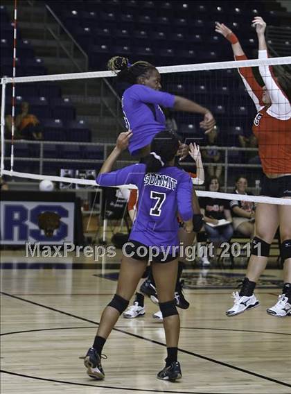 Thumbnail 1 in Martin [James] vs. Mansfield Summit photogallery.