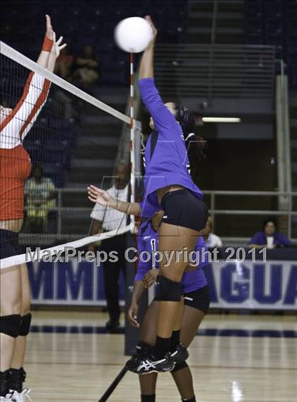 Thumbnail 3 in Martin [James] vs. Mansfield Summit photogallery.