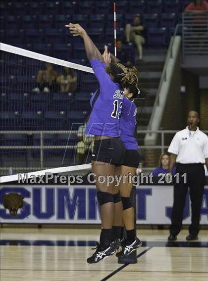 Thumbnail 3 in Martin [James] vs. Mansfield Summit photogallery.