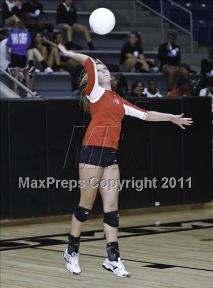 Thumbnail 1 in Martin [James] vs. Mansfield Summit photogallery.