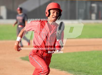 Thumbnail 3 in North vs Glendale photogallery.