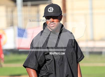 Thumbnail 3 in North vs Glendale photogallery.