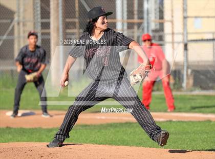 Thumbnail 3 in North vs Glendale photogallery.