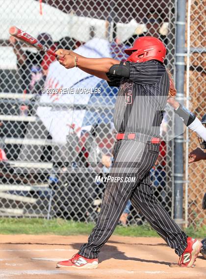 Thumbnail 2 in North vs Glendale photogallery.